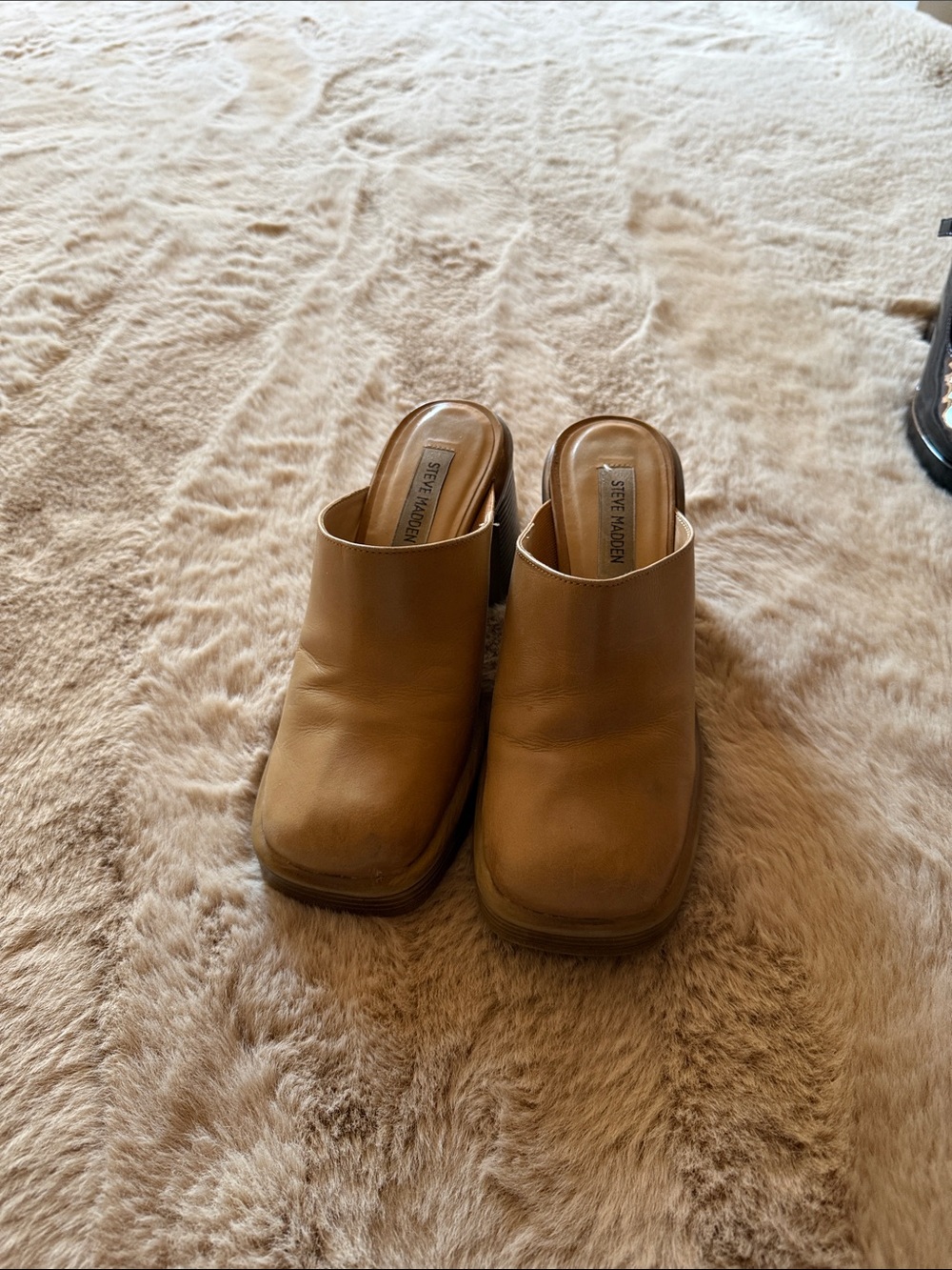 Steve Madden Camel Tan Leather Block Heel Mules